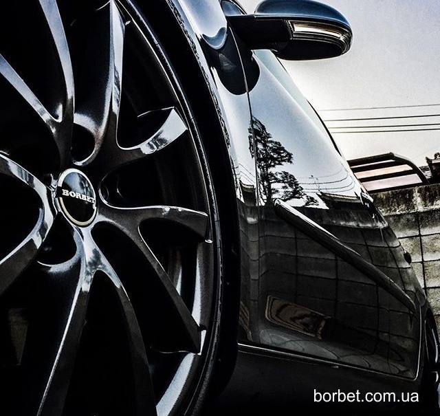 BORBET LV5 black glossy: гармоничное сочетание стиля и традиций.